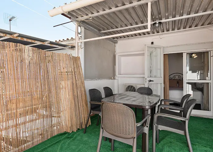Casa Ana La Rosaleda * Málaga